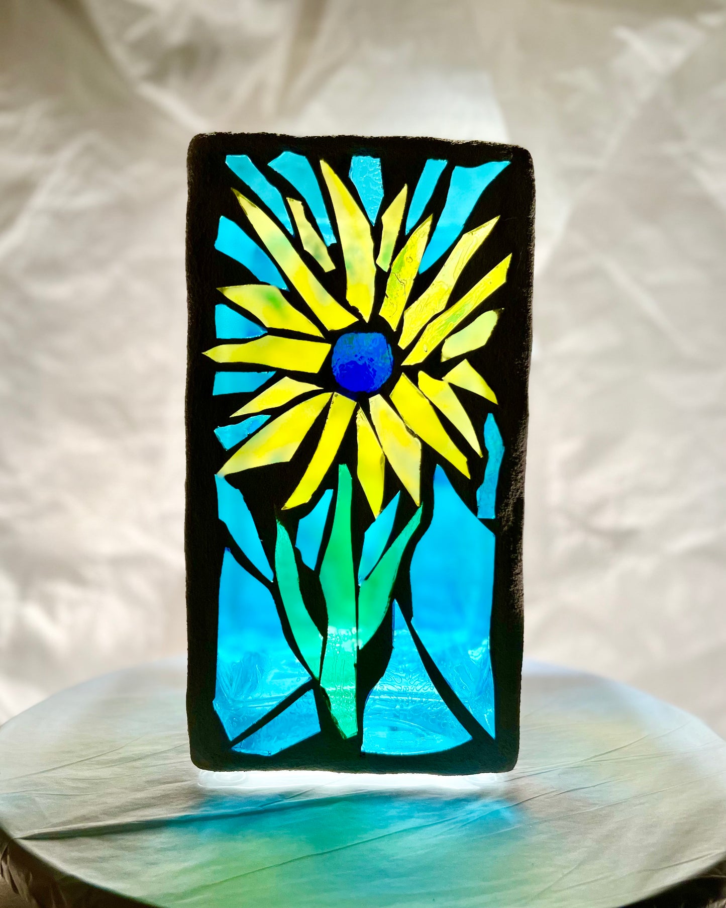 "Hope for Ukraine “ Stained Glass Candleholders  – Supporting Refugees Worldwide