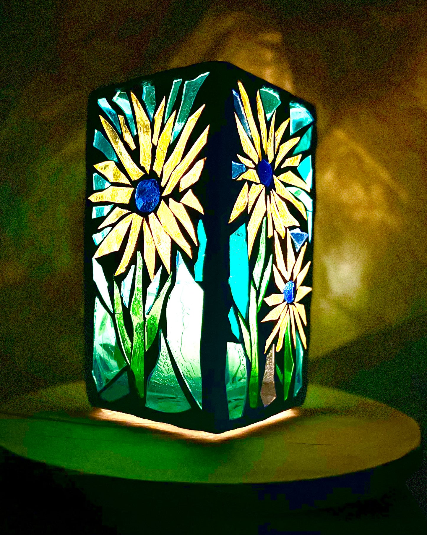 "Hope for Ukraine “ Stained Glass Candleholders  – Supporting Refugees Worldwide