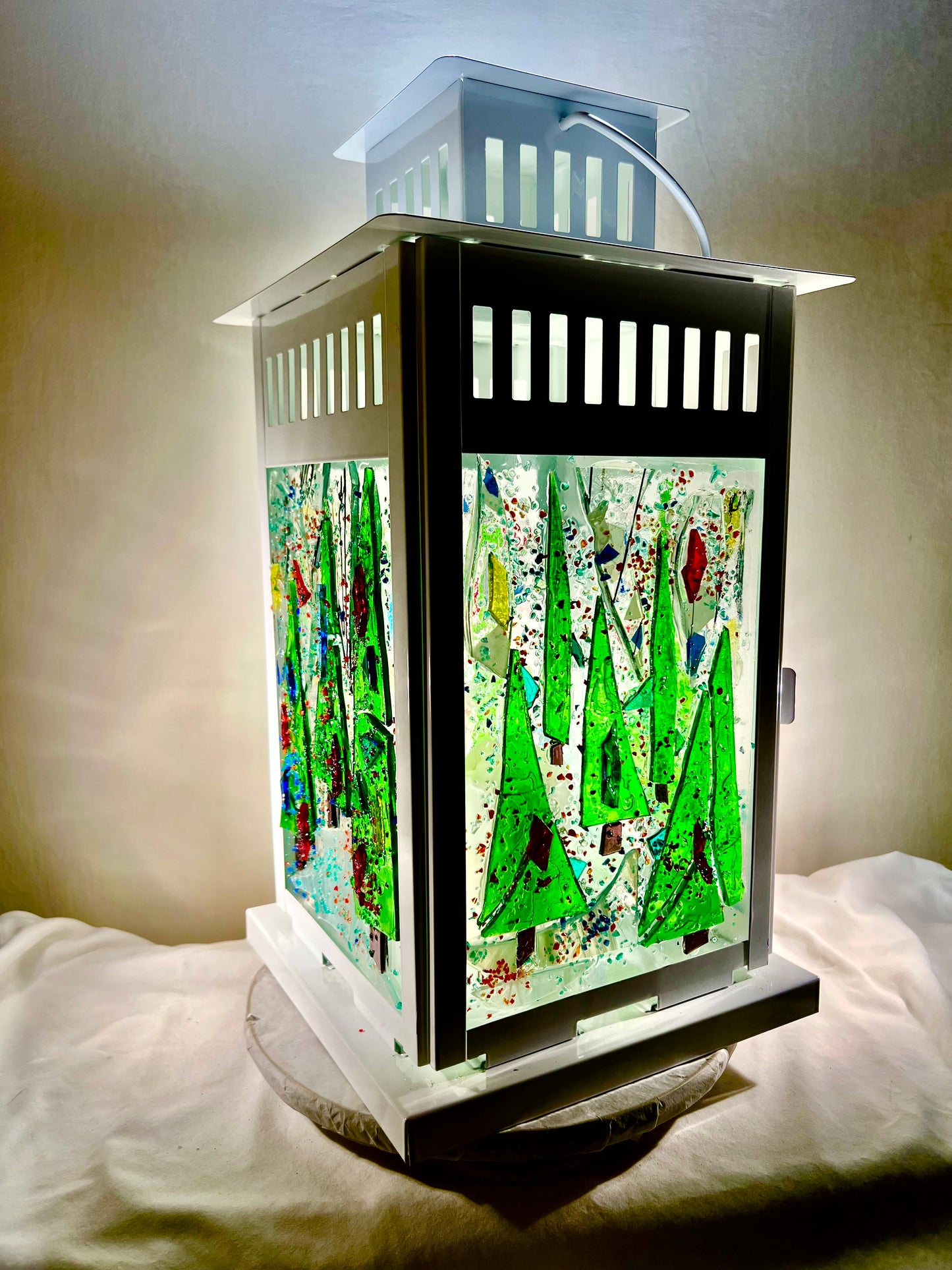 "Country Christmas Lantern" Stained Glass Holiday Candle Lantern – 15 Inch
