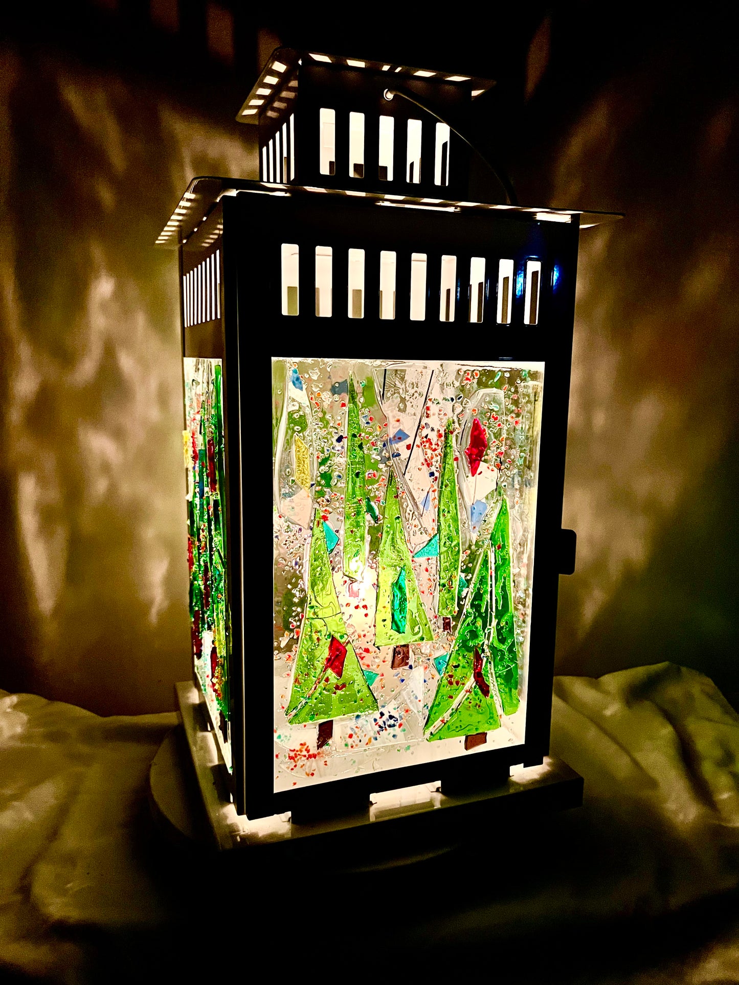 "Country Christmas Lantern" Stained Glass Holiday Candle Lantern – 15 Inch