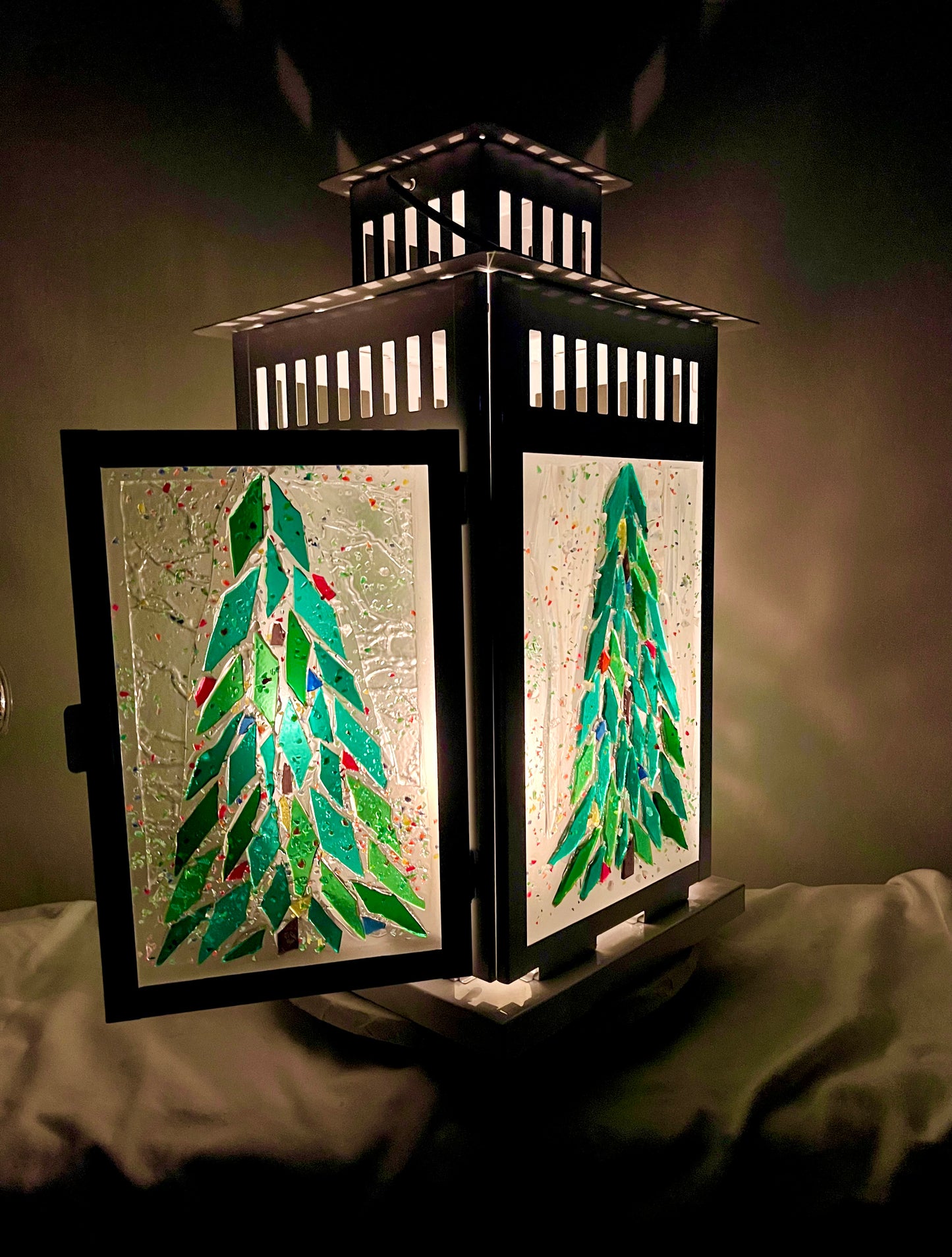 "Christmas Forest 7" Stained Glass Lantern – 15” Tall, Perfect for Holiday Decor