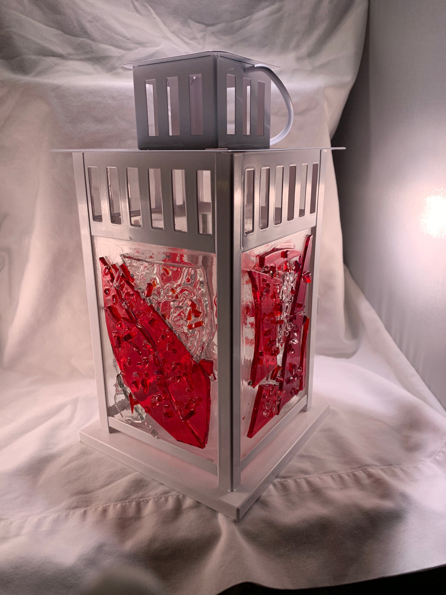 "Red Winter" - 12-inch Red Stained Glass Lantern for Cozy Home Décor