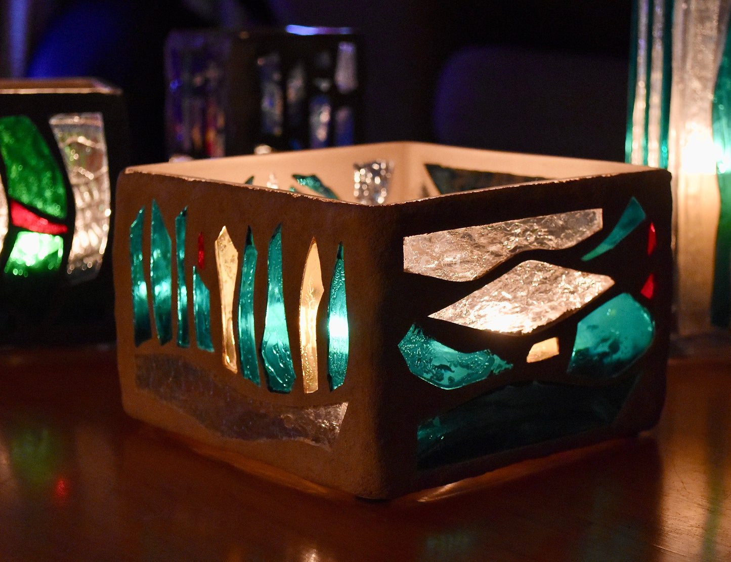 “Snow Candles” Cathedral Candleholder – A Winter’s Glow in Stained Glass